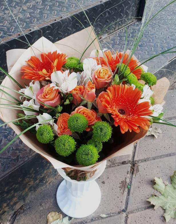 Букет цветов из: Герберы, Хризантемы, Альстромерии и Розы в Питкяранте