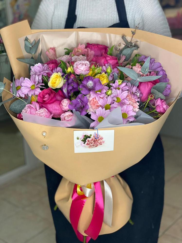 Букет цветов из: Хризантемы, Гвоздики и Альстромерии в Питкяранте