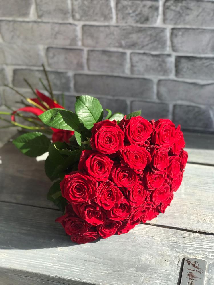 Букет Красные розы Фридом в Питкяранте