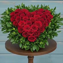 Цветочная композиция из Розы в виде сердца в Питкяранте