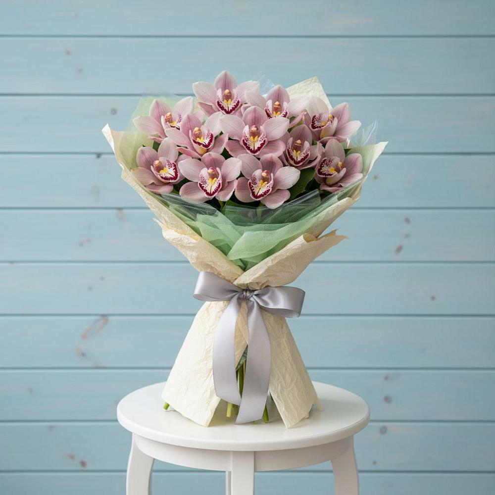 Букет цветов из: Орхидеи и Розы в Питкяранте