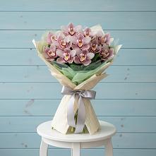 Букет цветов из:  Орхидеи и Розы в Питкяранте