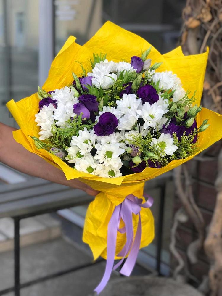 Букет цветов из: Ирисы, Хризантемы и Ромашки в Питкяранте