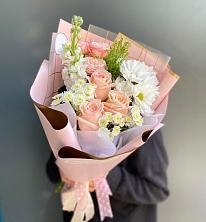 Букет цветов из:  Хризантемы и Розы в Питкяранте