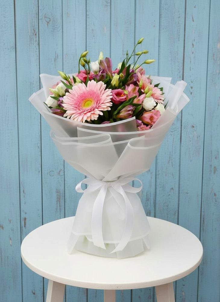 Букет цветов из: Герберы, Альстромерии и Лизиантусы в Питкяранте