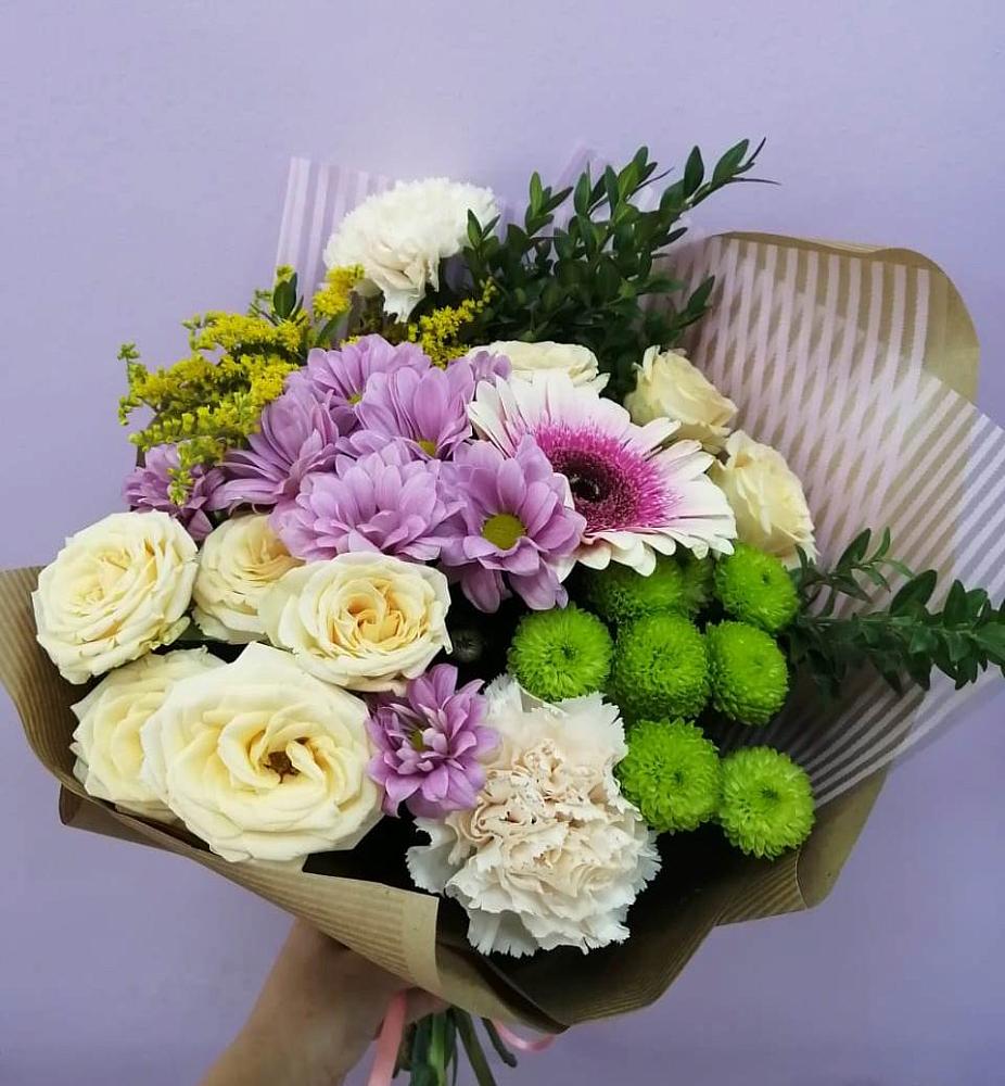 Букет цветов из: Хризантемы, Розы, Гвоздики и Герберы в Питкяранте