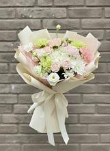 Букет цветов из:  Гвоздики, Розы, Лизиантусы и Хризантемы в Питкяранте