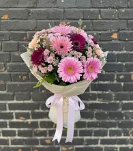 Букет цветов из:  Герберы и Хризантемы в Питкяранте