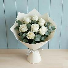 Букет Белые розы в Эвкалипте в Питкяранте