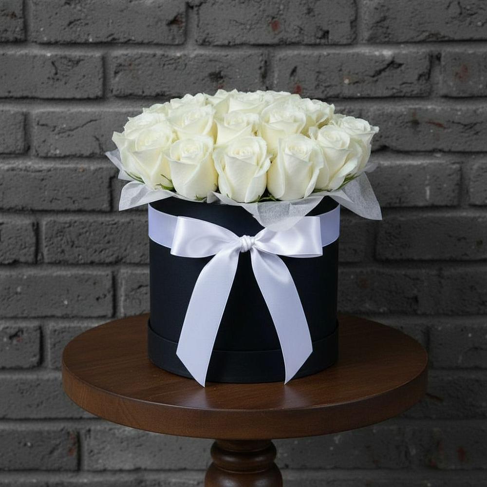 Цветочная композиция из Розы в шляпной коробке в Питкяранте