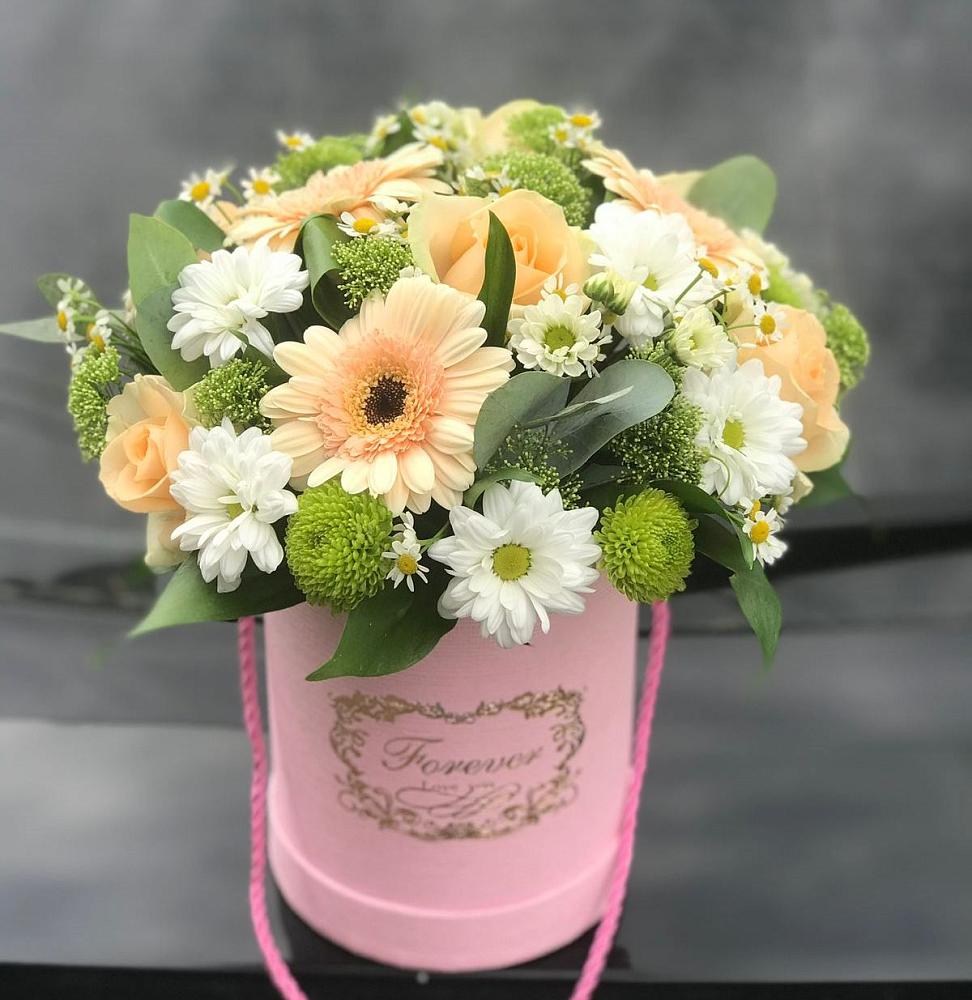 Цветочная композиция из Розы, Герберы и Хризантемы в шляпной коробке в Питкяранте